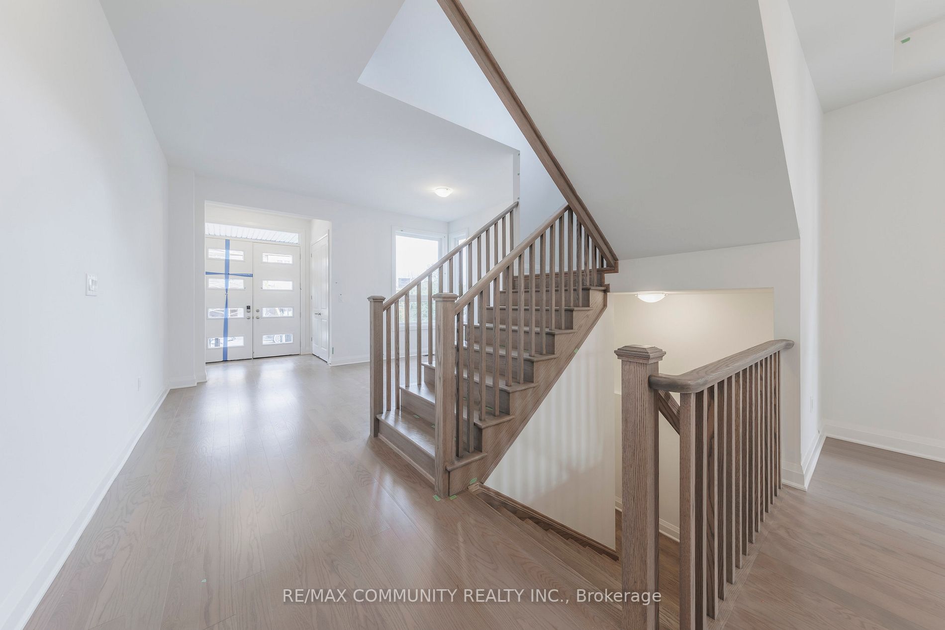 1562 Honey Locust Pl