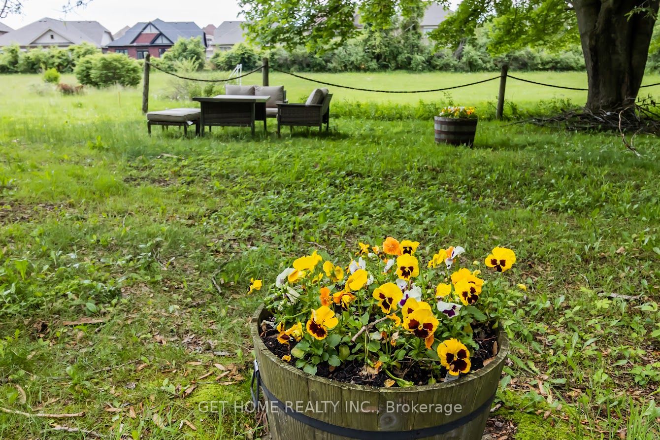 4475 Country Lane