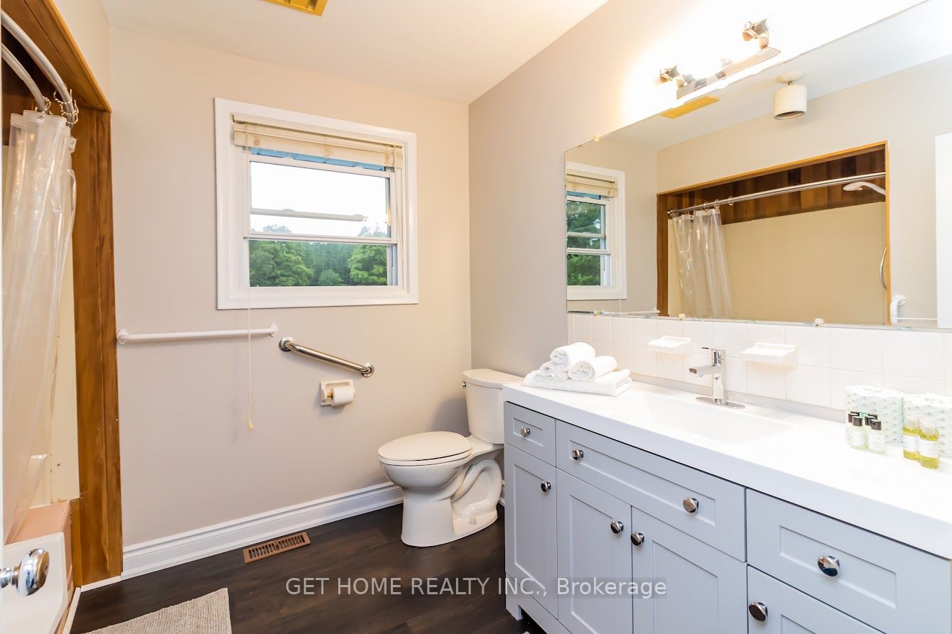 4475 Country Lane