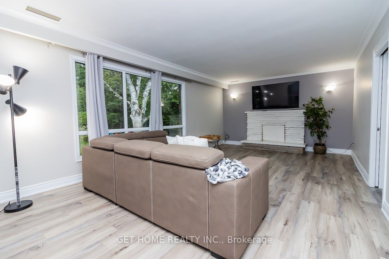 4475 Country Lane