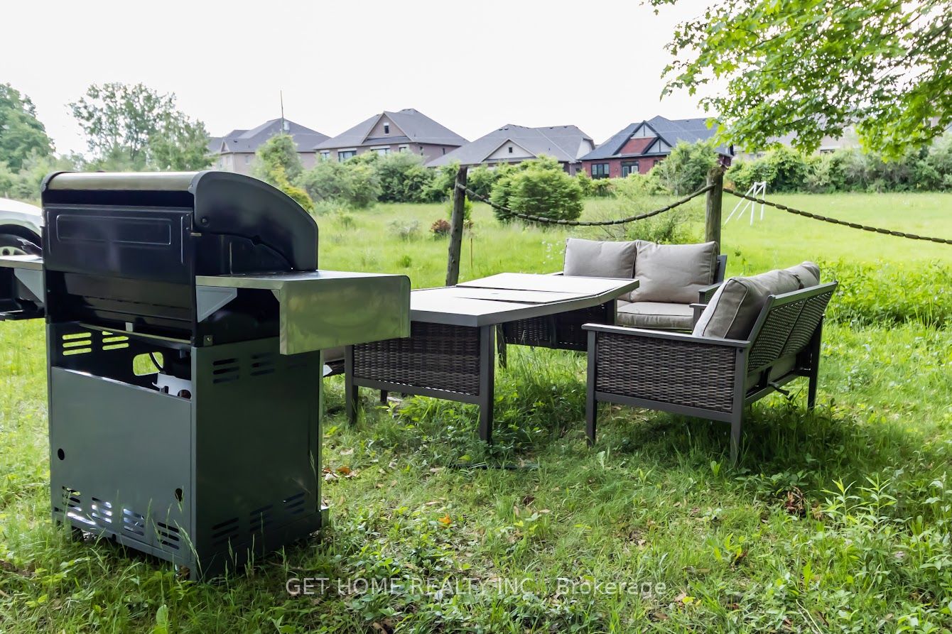4475 Country Lane