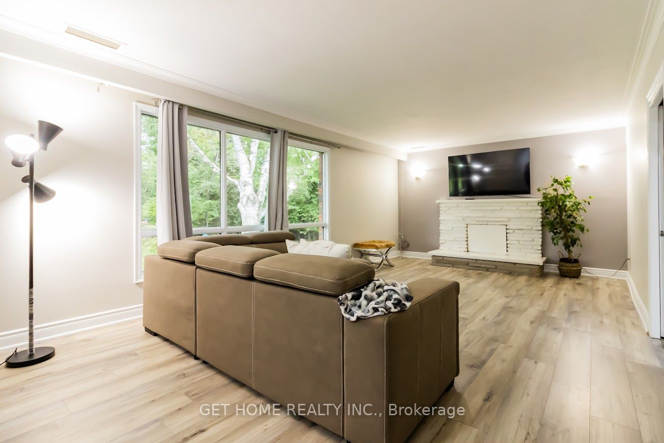 4475 Country Lane
