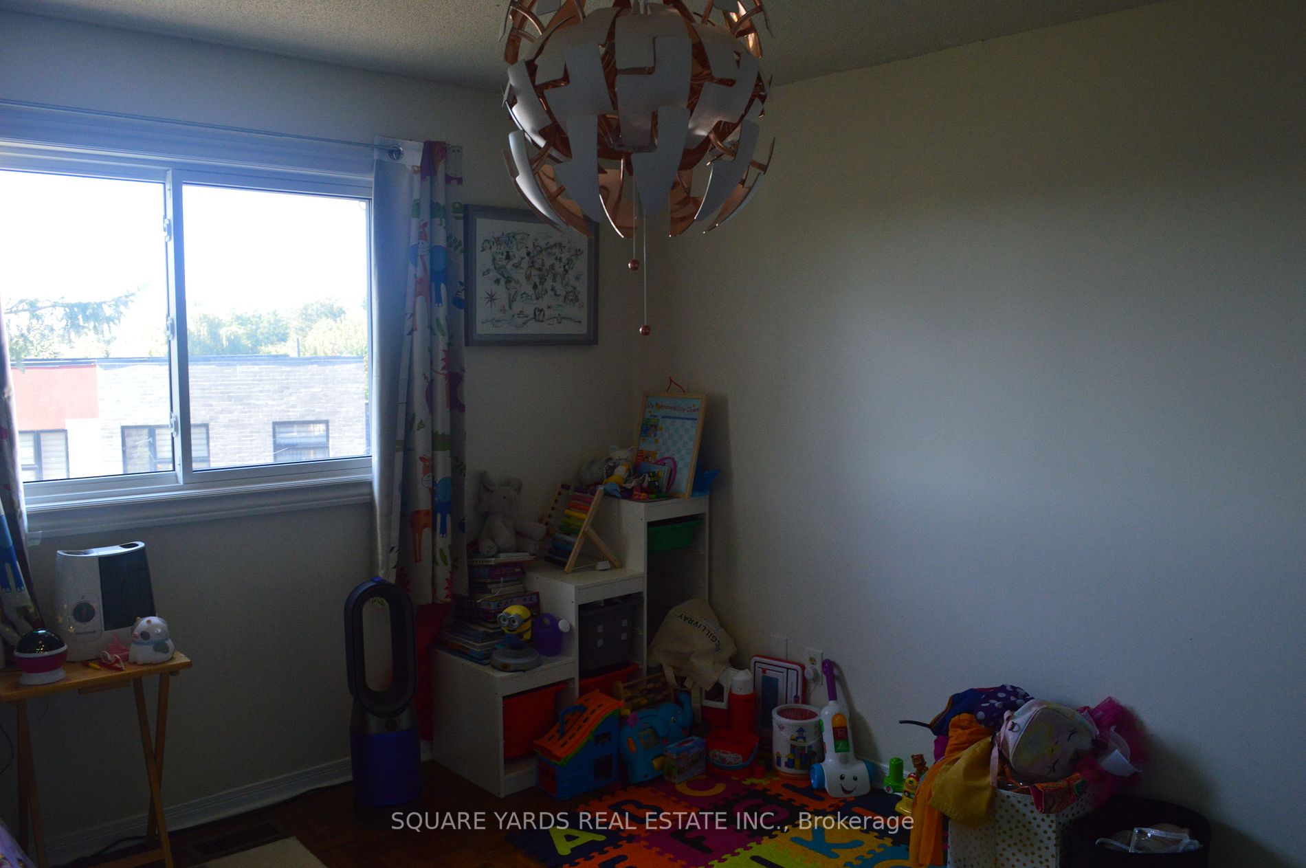 1002 Rambleberry Ave