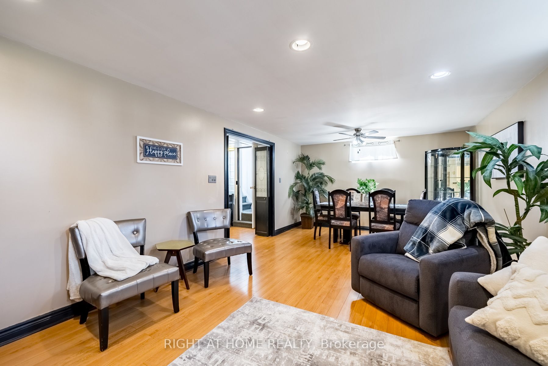 7 Pandora Circle