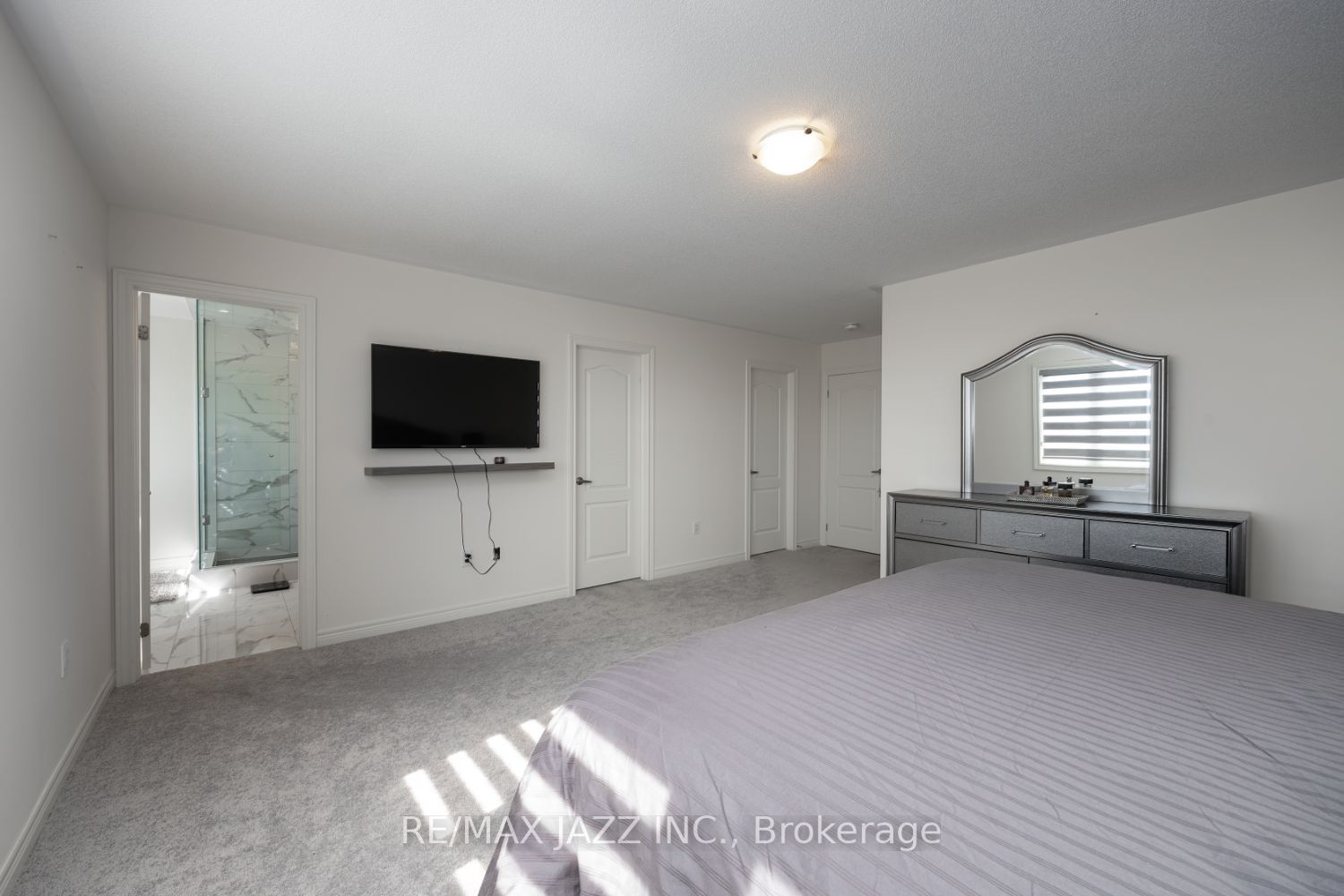 131 Courtney St