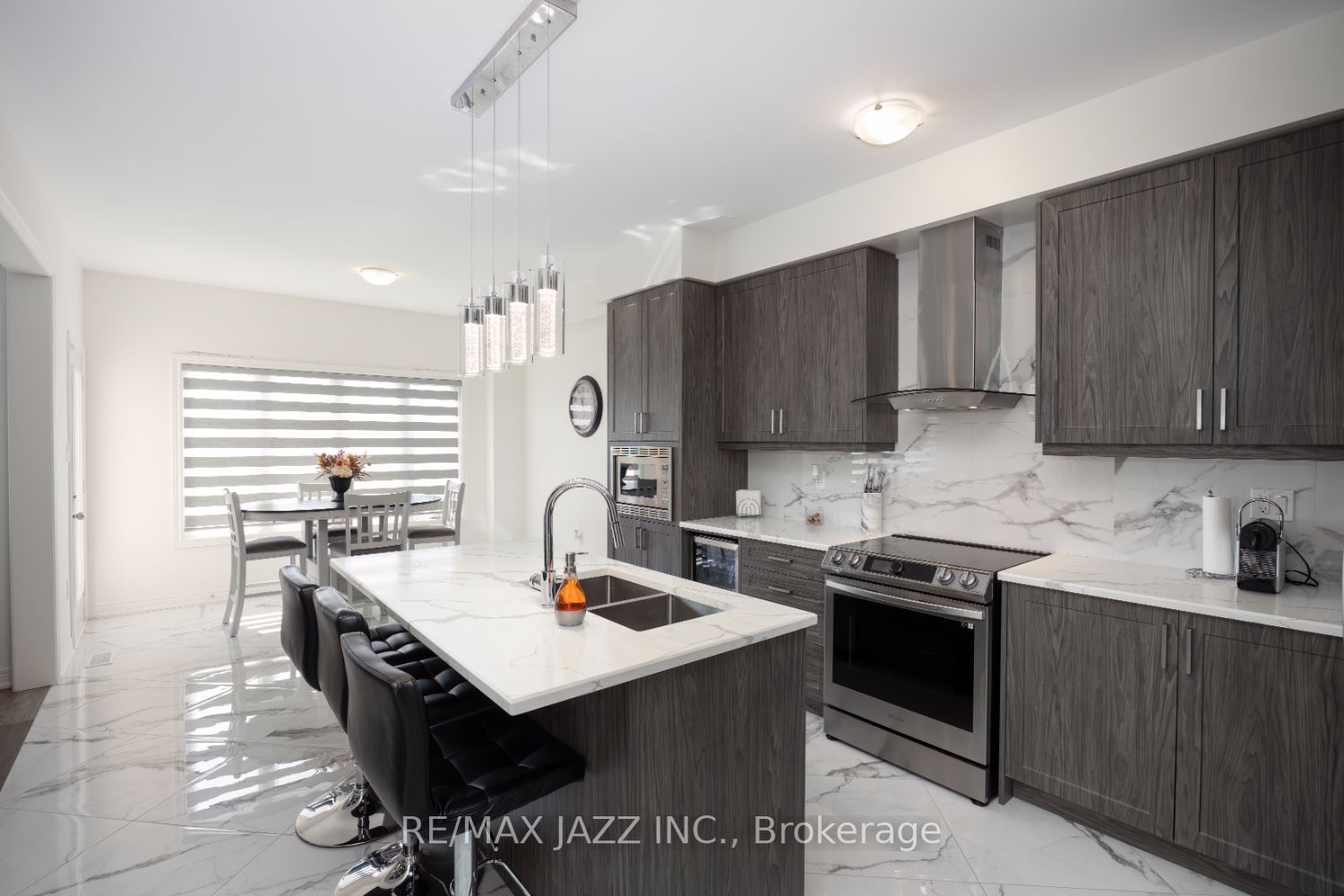 131 Courtney St