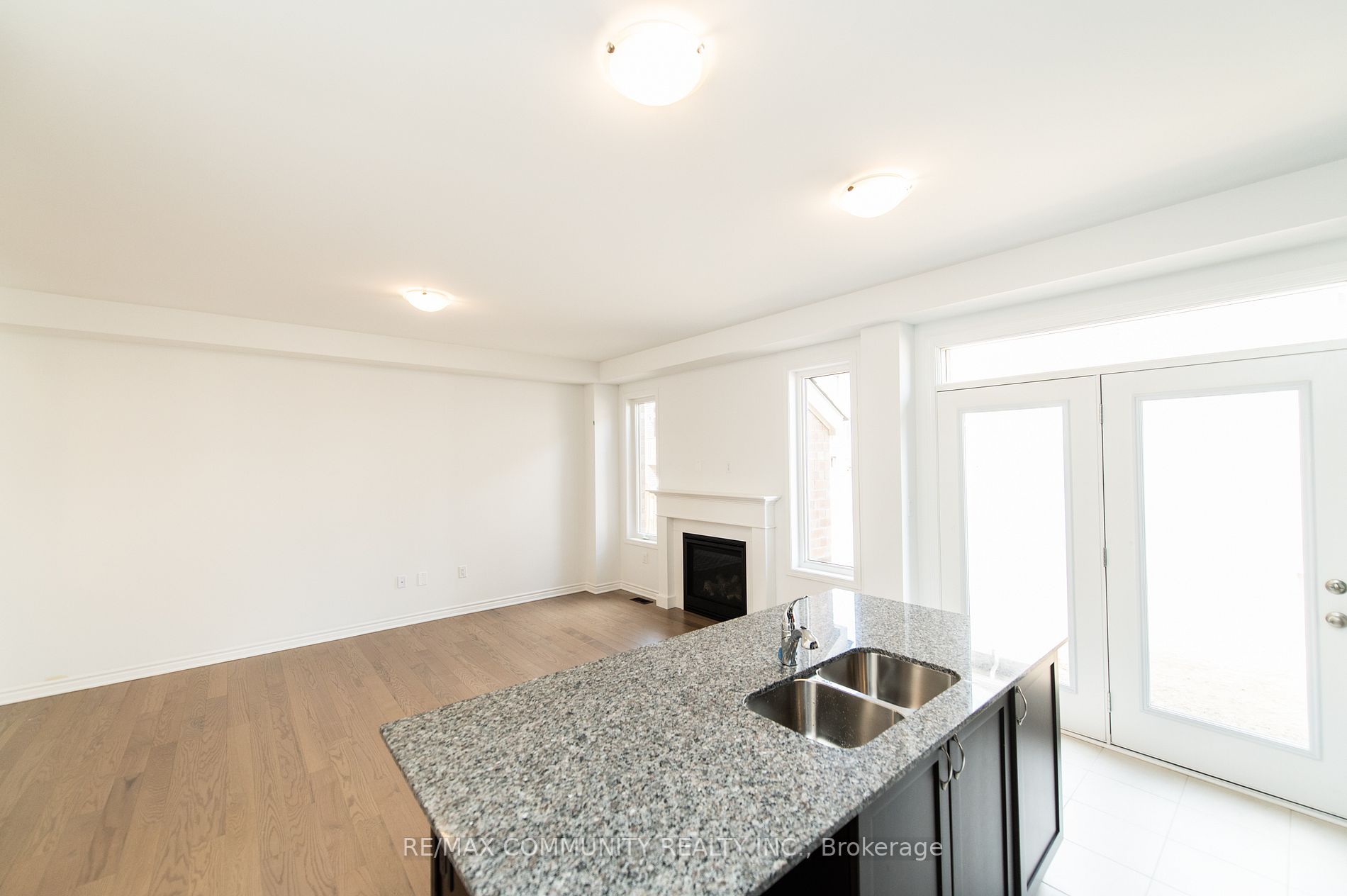 1508 Honey Locust Pl