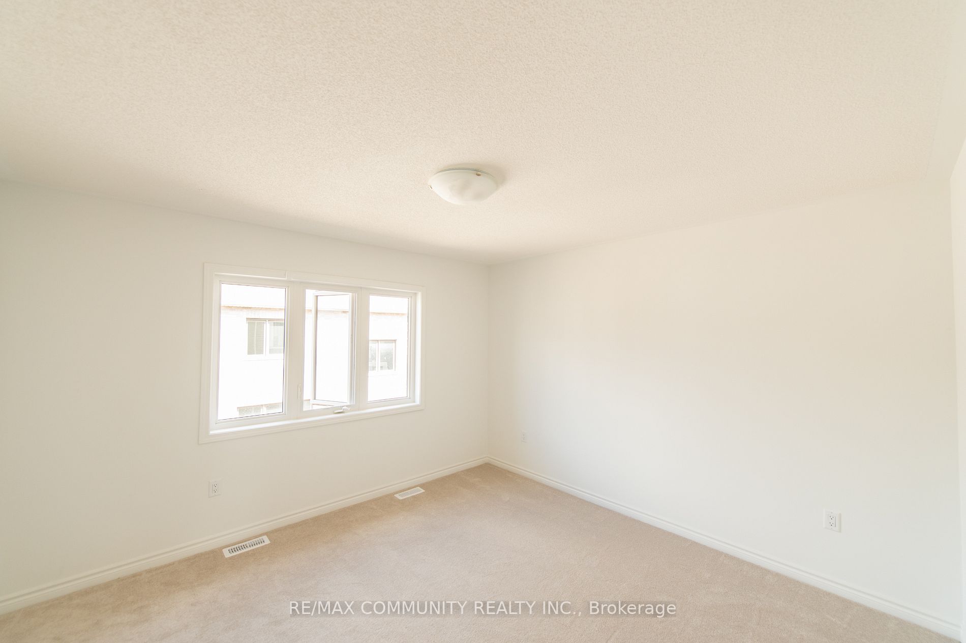 1508 Honey Locust Pl