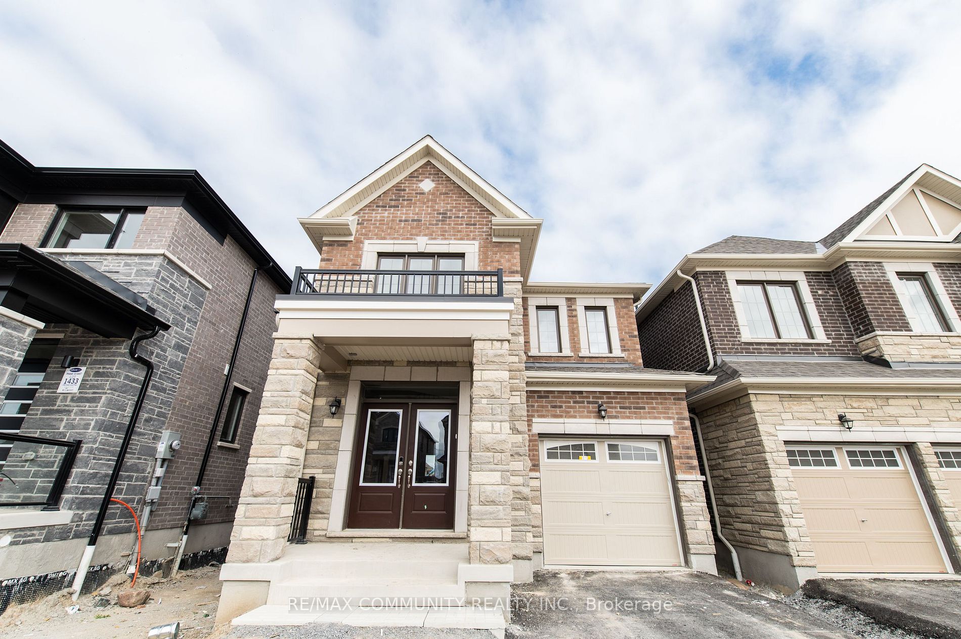 1508 Honey Locust Pl