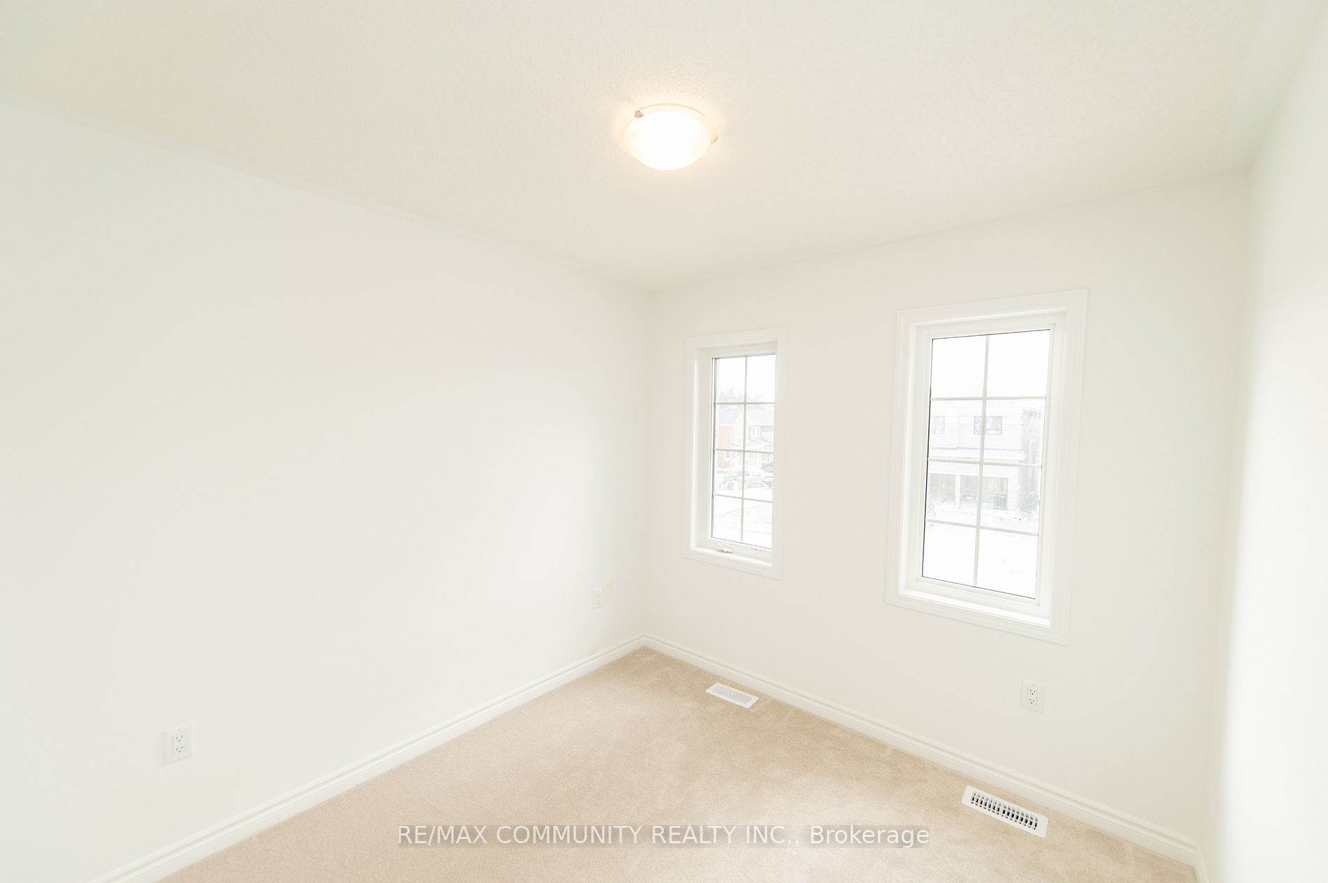 1508 Honey Locust Pl