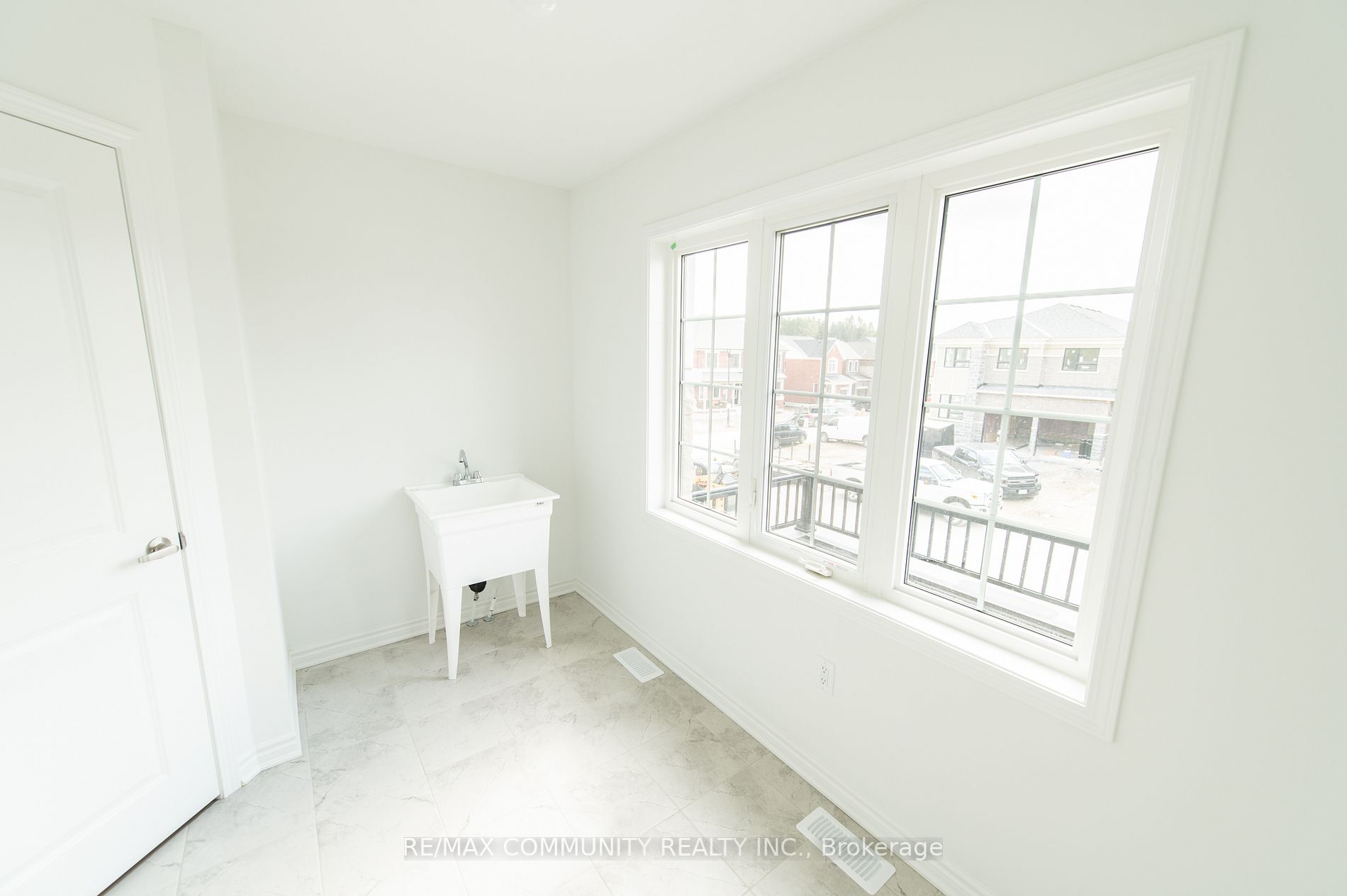 1508 Honey Locust Pl
