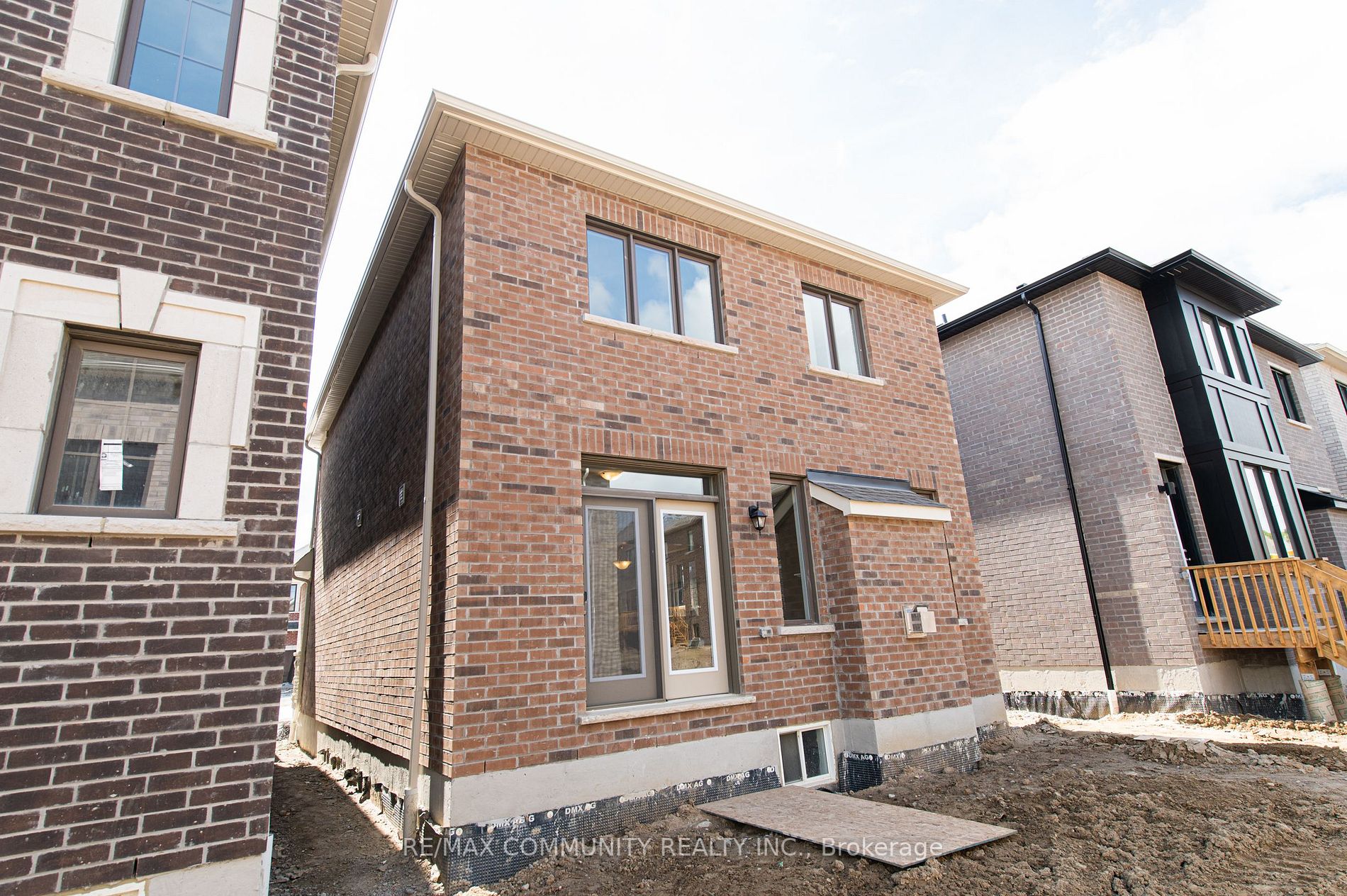1508 Honey Locust Pl