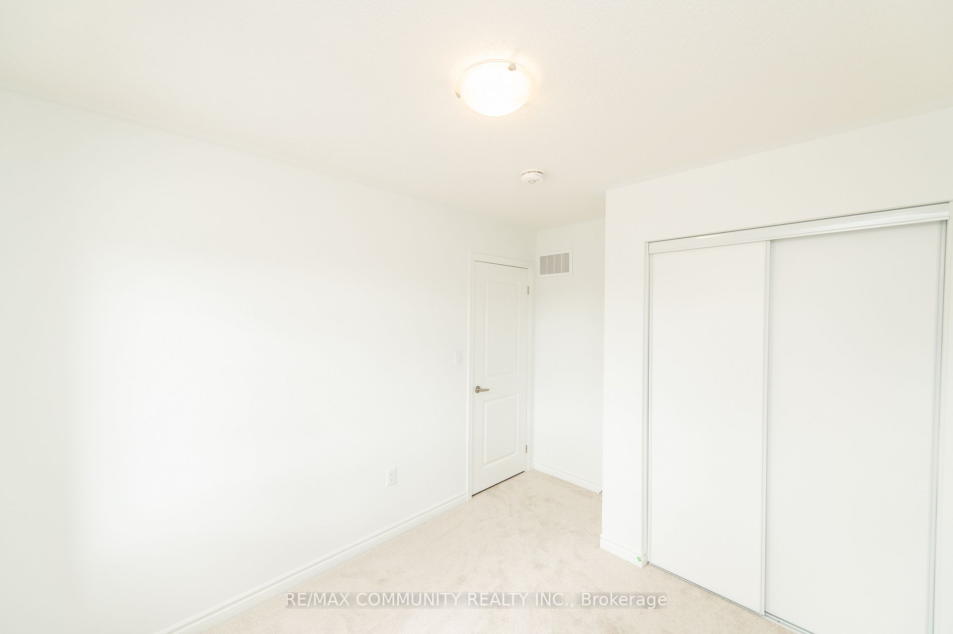 1508 Honey Locust Pl