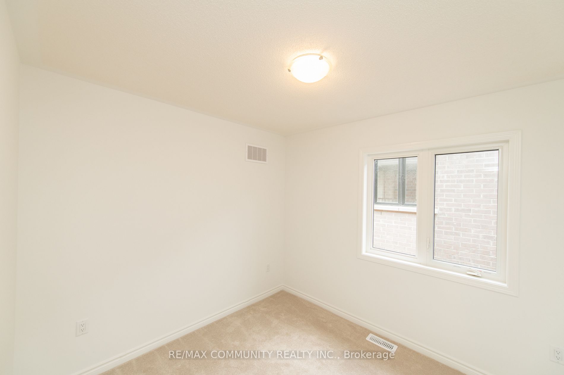 1508 Honey Locust Pl