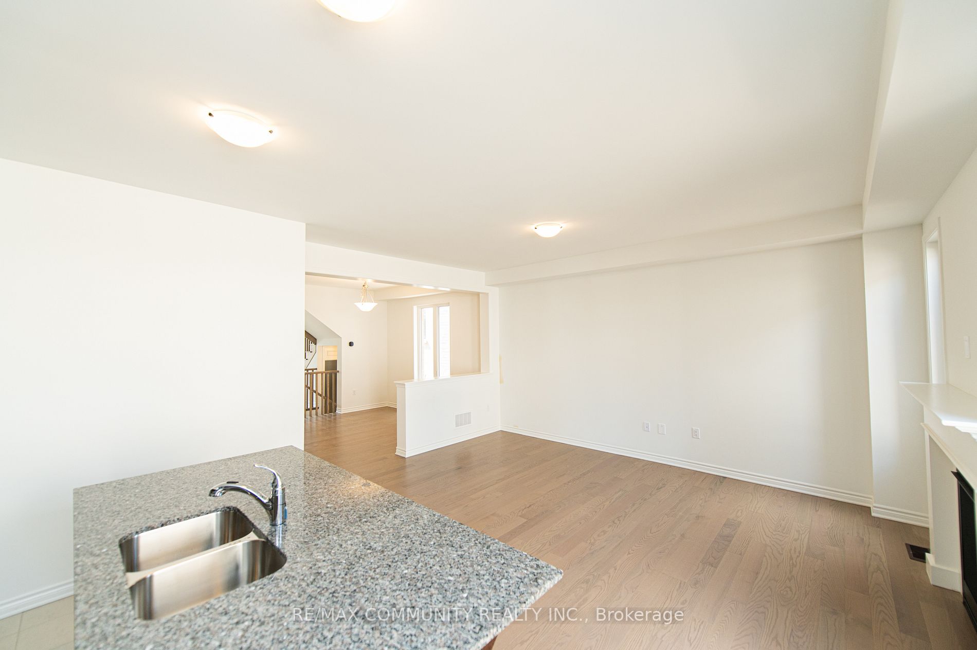1508 Honey Locust Pl