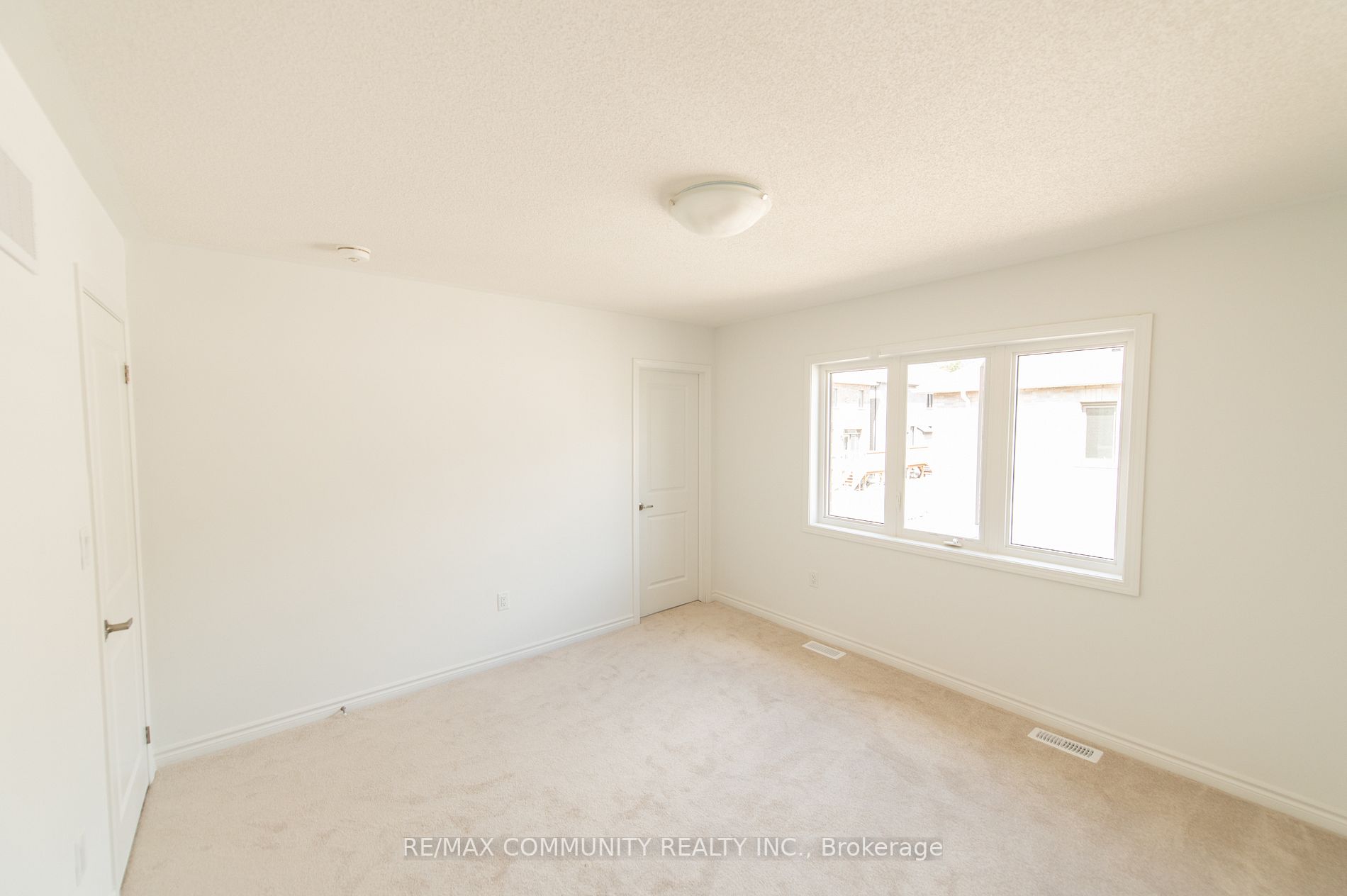 1508 Honey Locust Pl