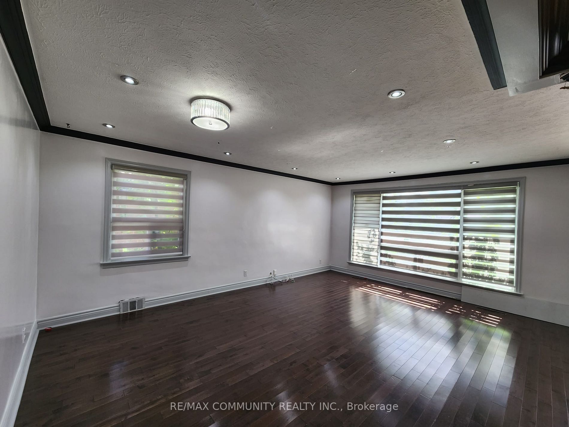 60 Gully Drive, #Main