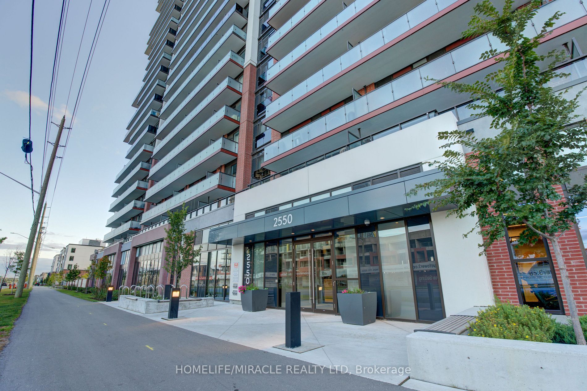 2550 Simcoe St N, #1602