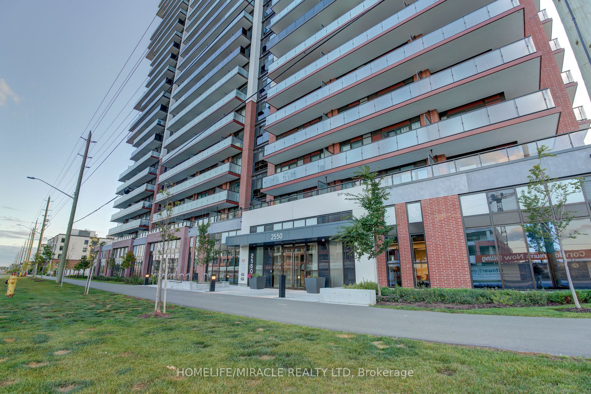 2550 Simcoe St N, #1602