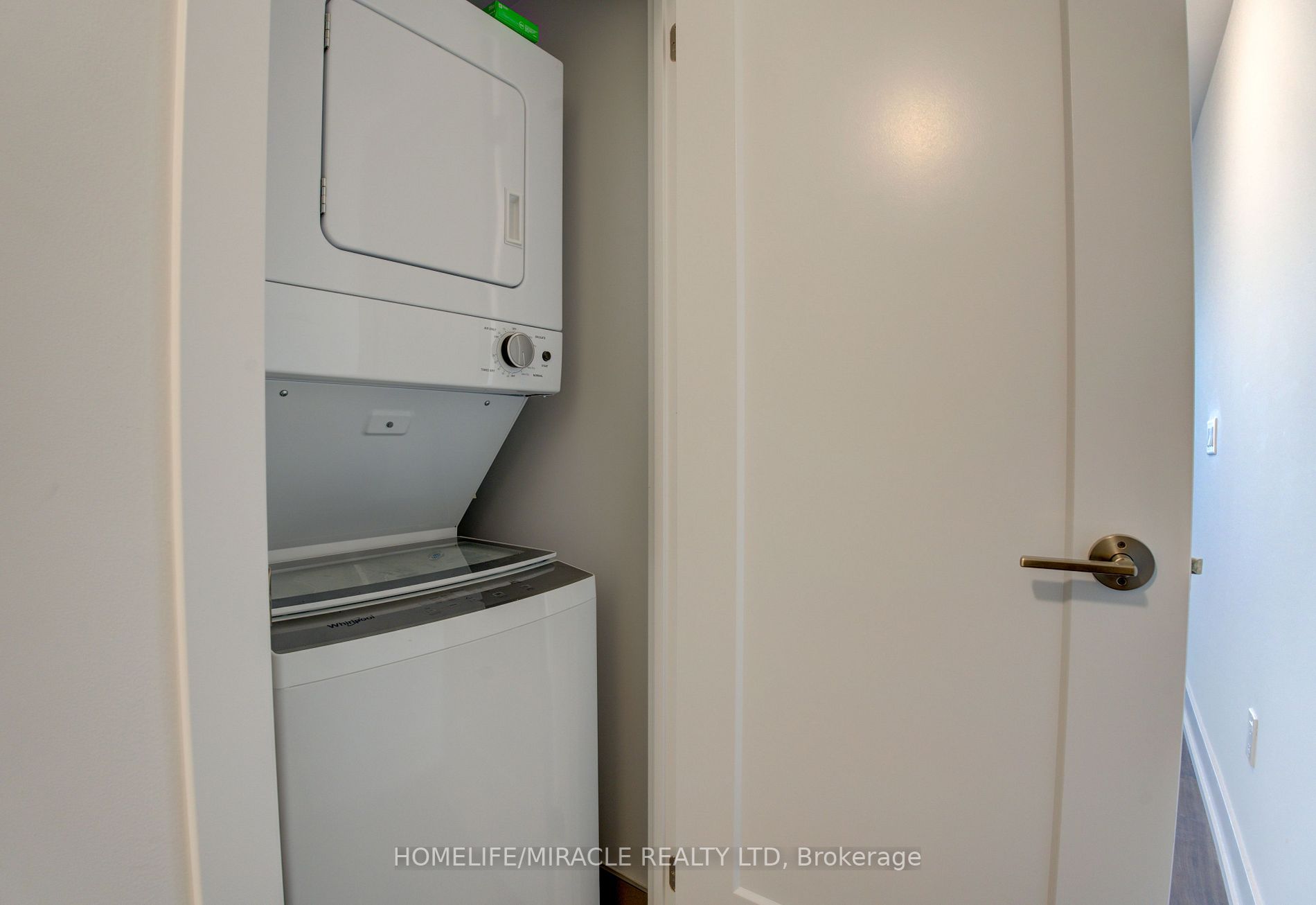 2550 Simcoe Street N, #1602