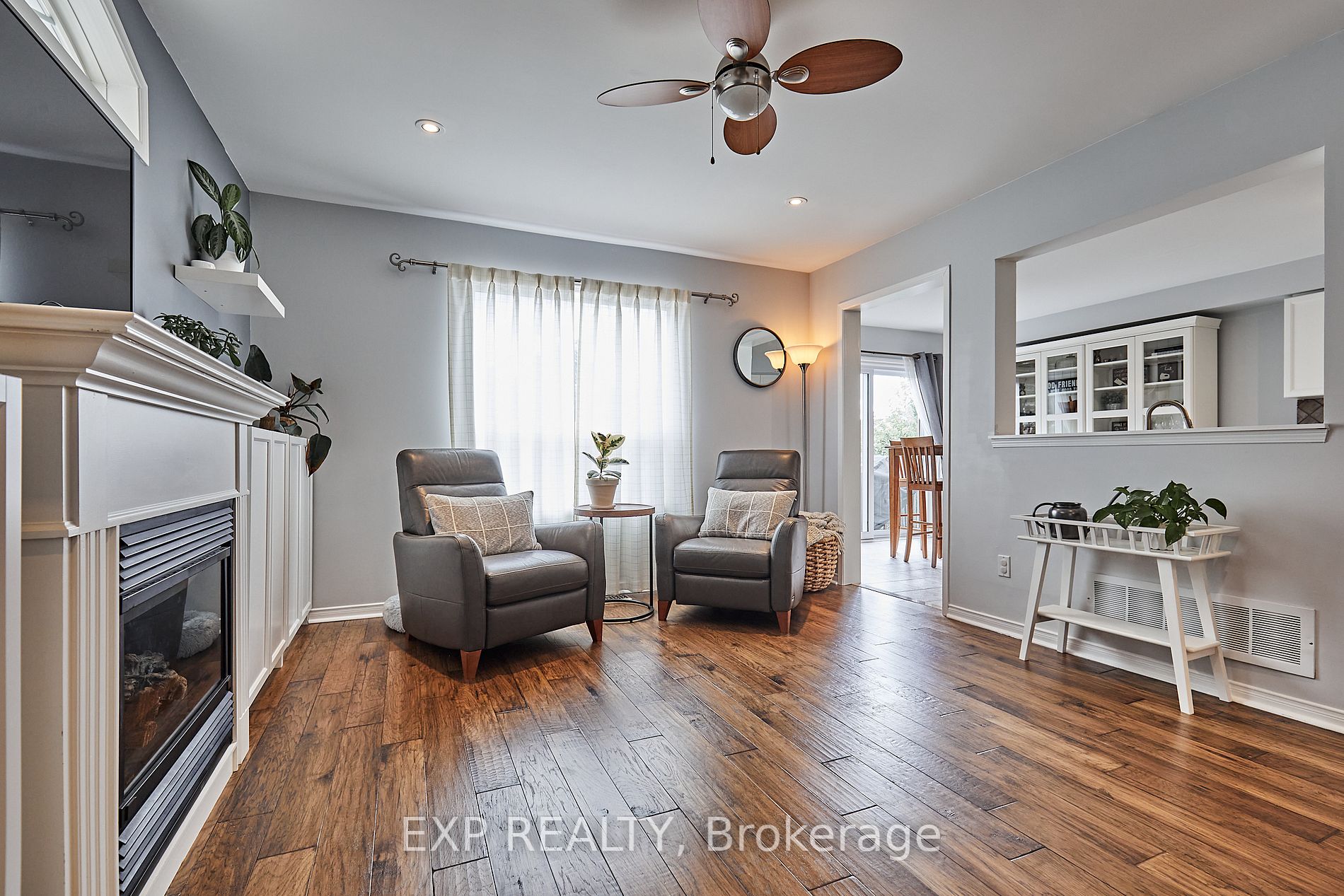 1113 Ashgrove Cres