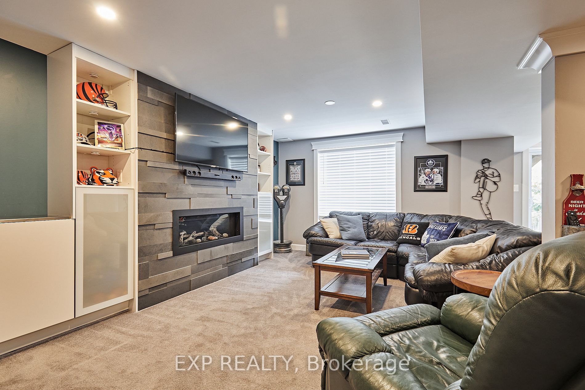 1113 Ashgrove Cres