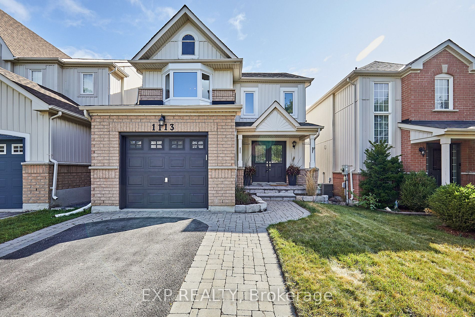 1113 Ashgrove Cres