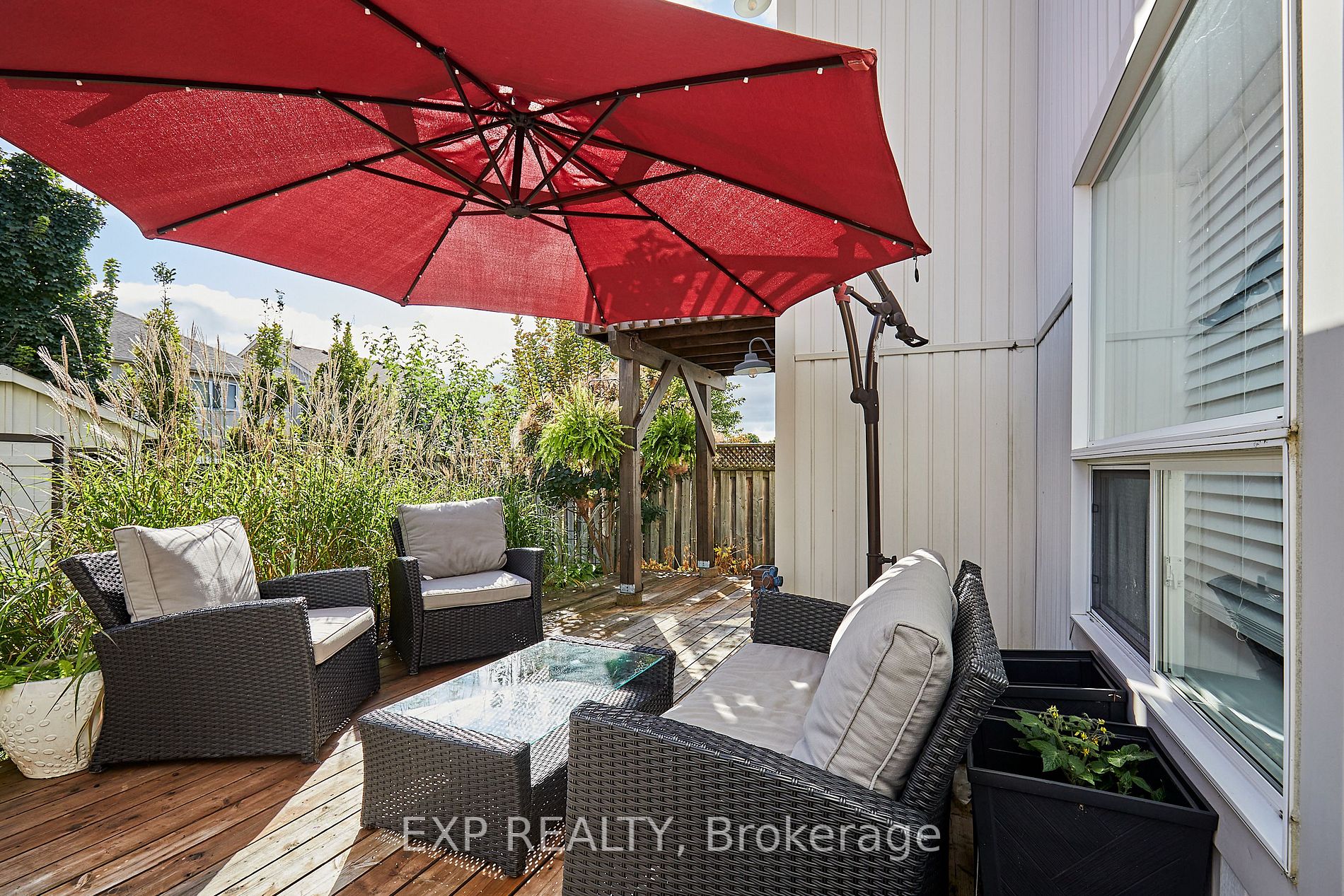 1113 Ashgrove Cres