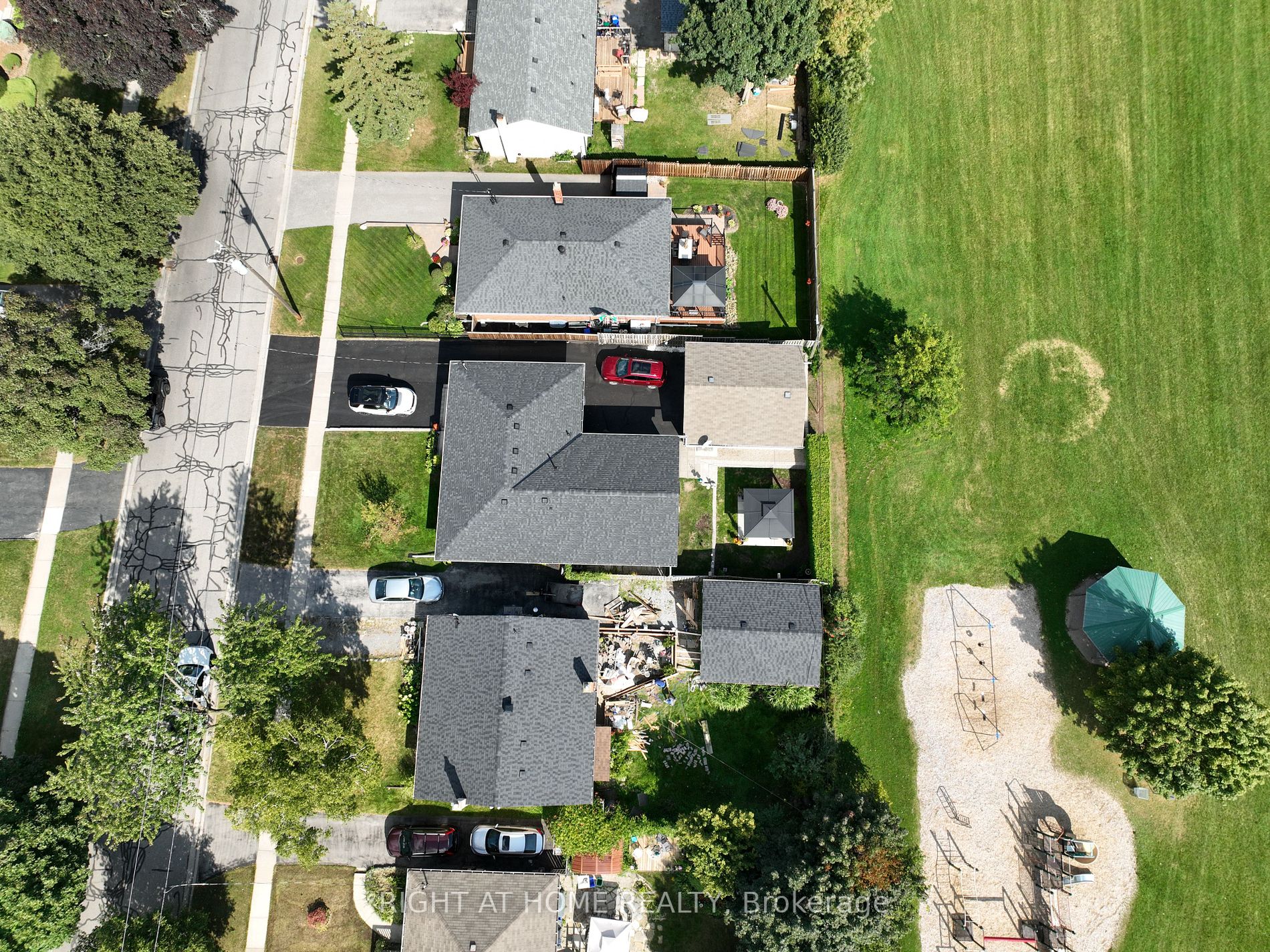373 Welland Ave