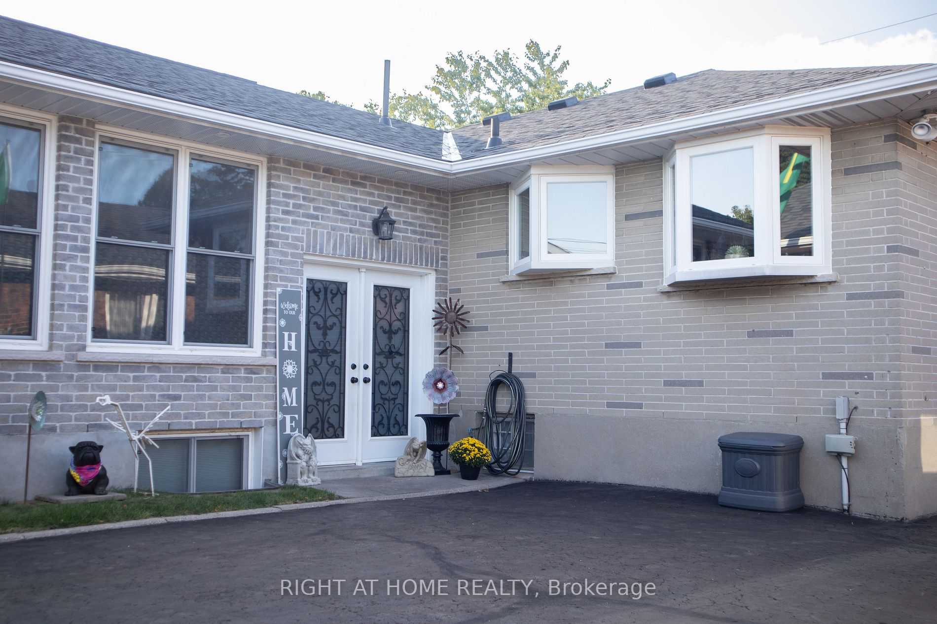 373 Welland Avenue