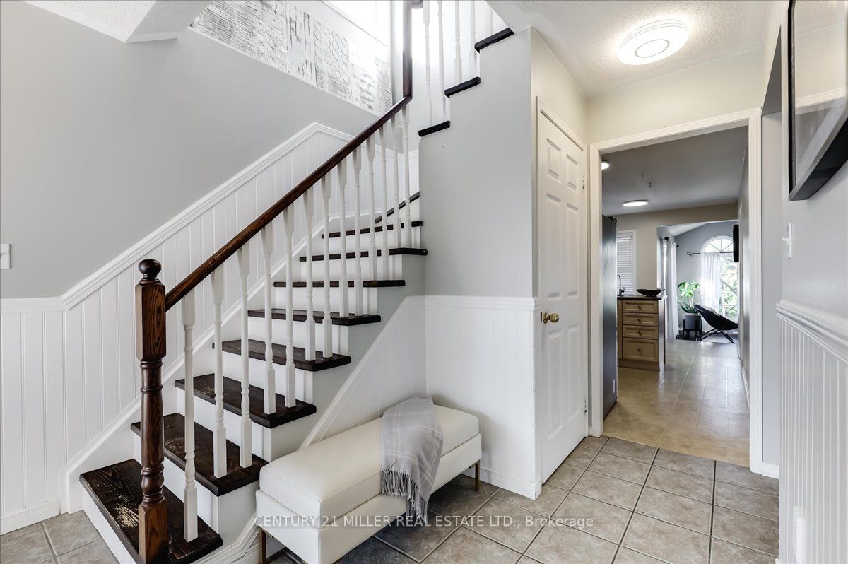 622 Aldershot Dr