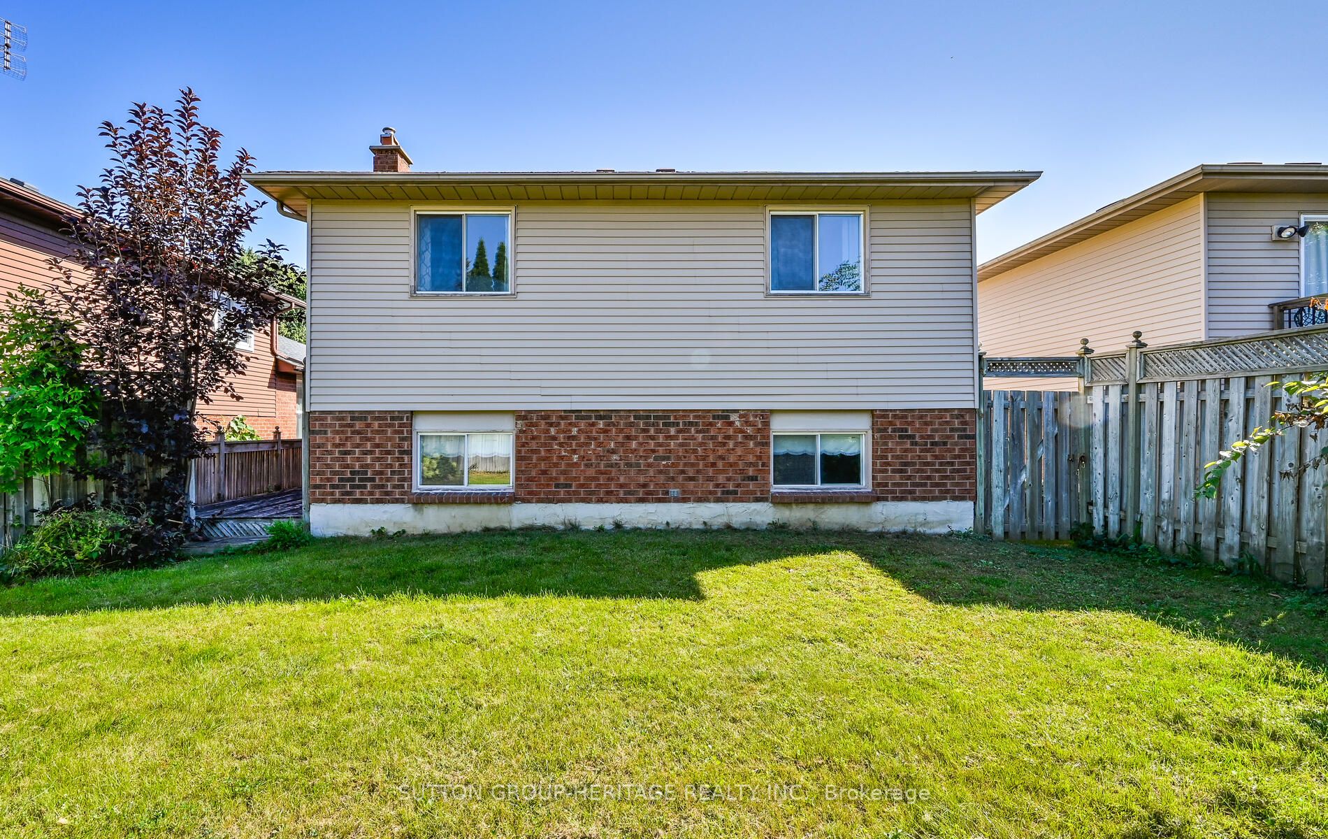 260 Glenabbey Dr