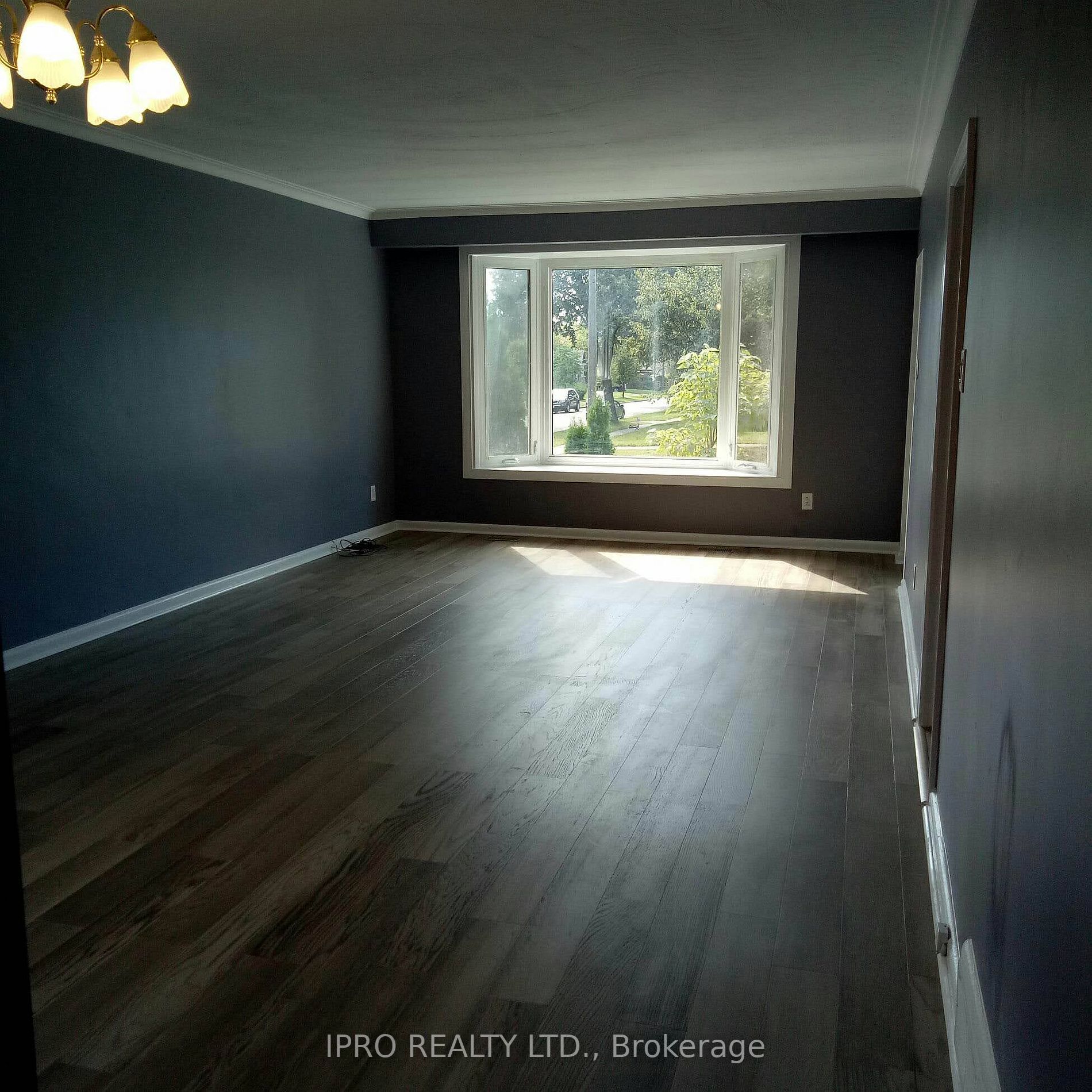 31 Alanbury Cres