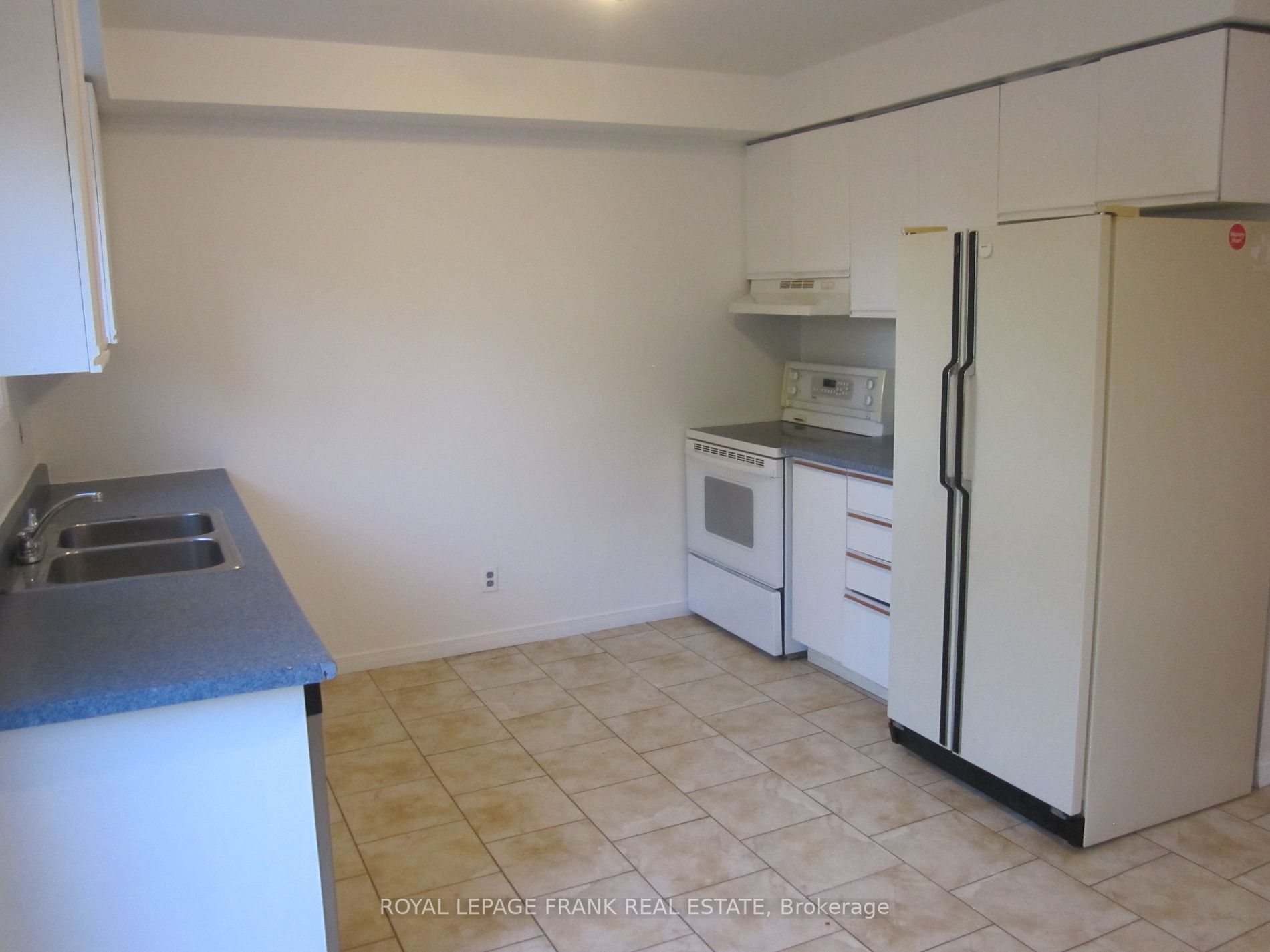 1425 Outlet Drive