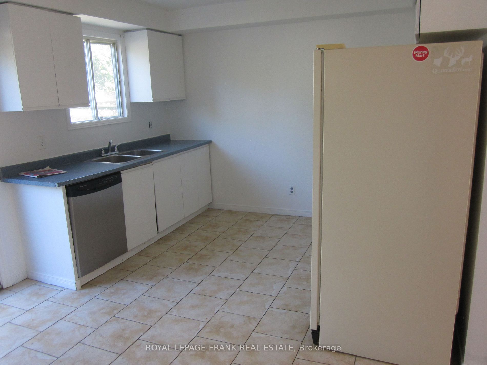 1425 Outlet Drive
