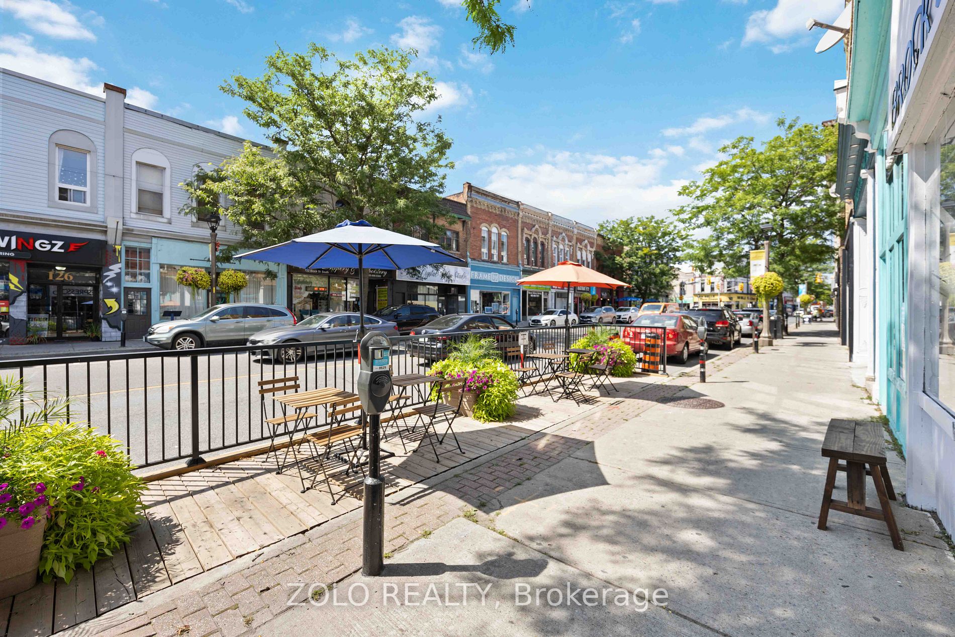 131 Brock St S