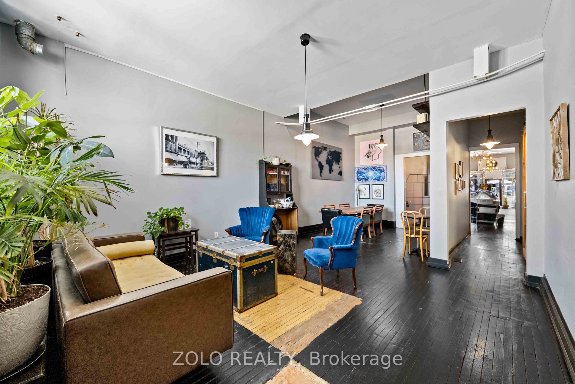 131 Brock St S