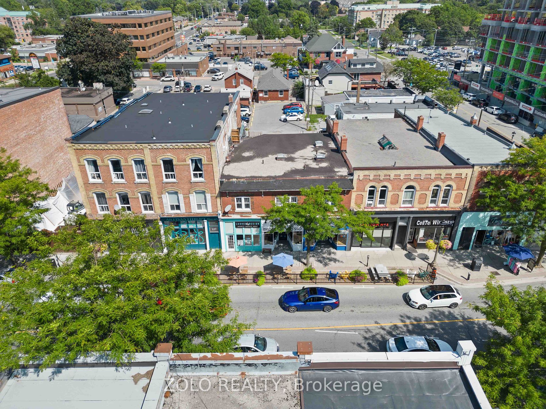 131 Brock St S