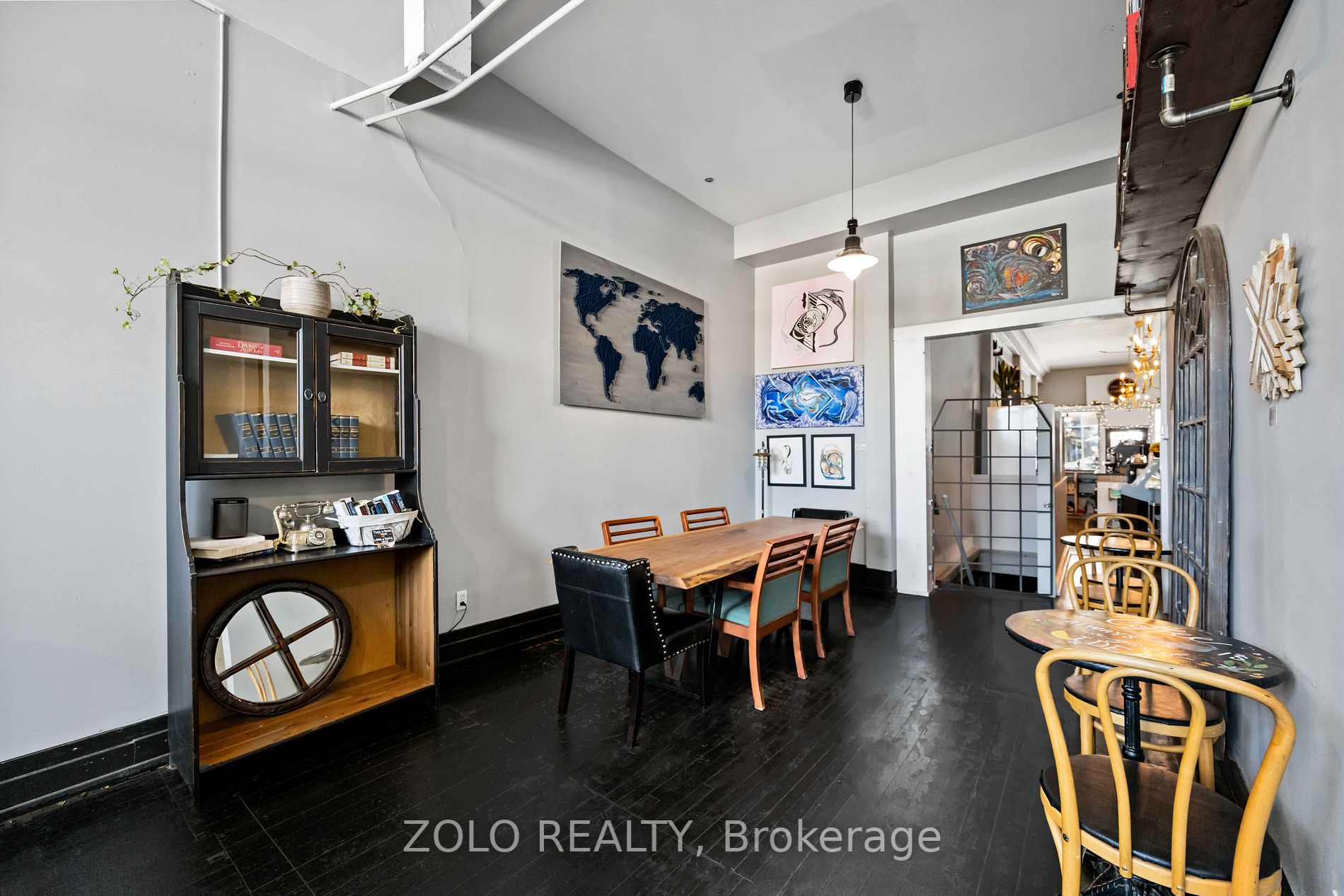 131 Brock St S