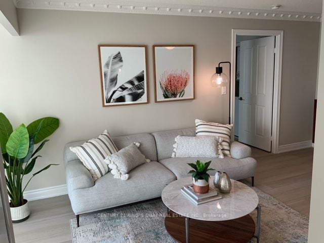 68 Corporate Dr, #832
