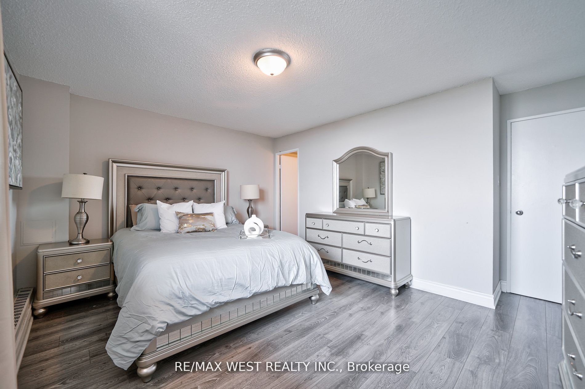 100 Wingarden Crt, #2015