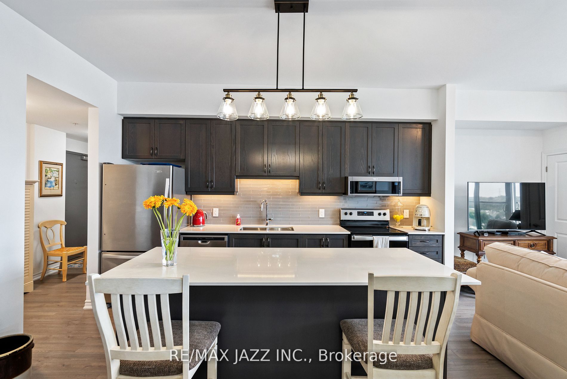 109 King Ave E, #605