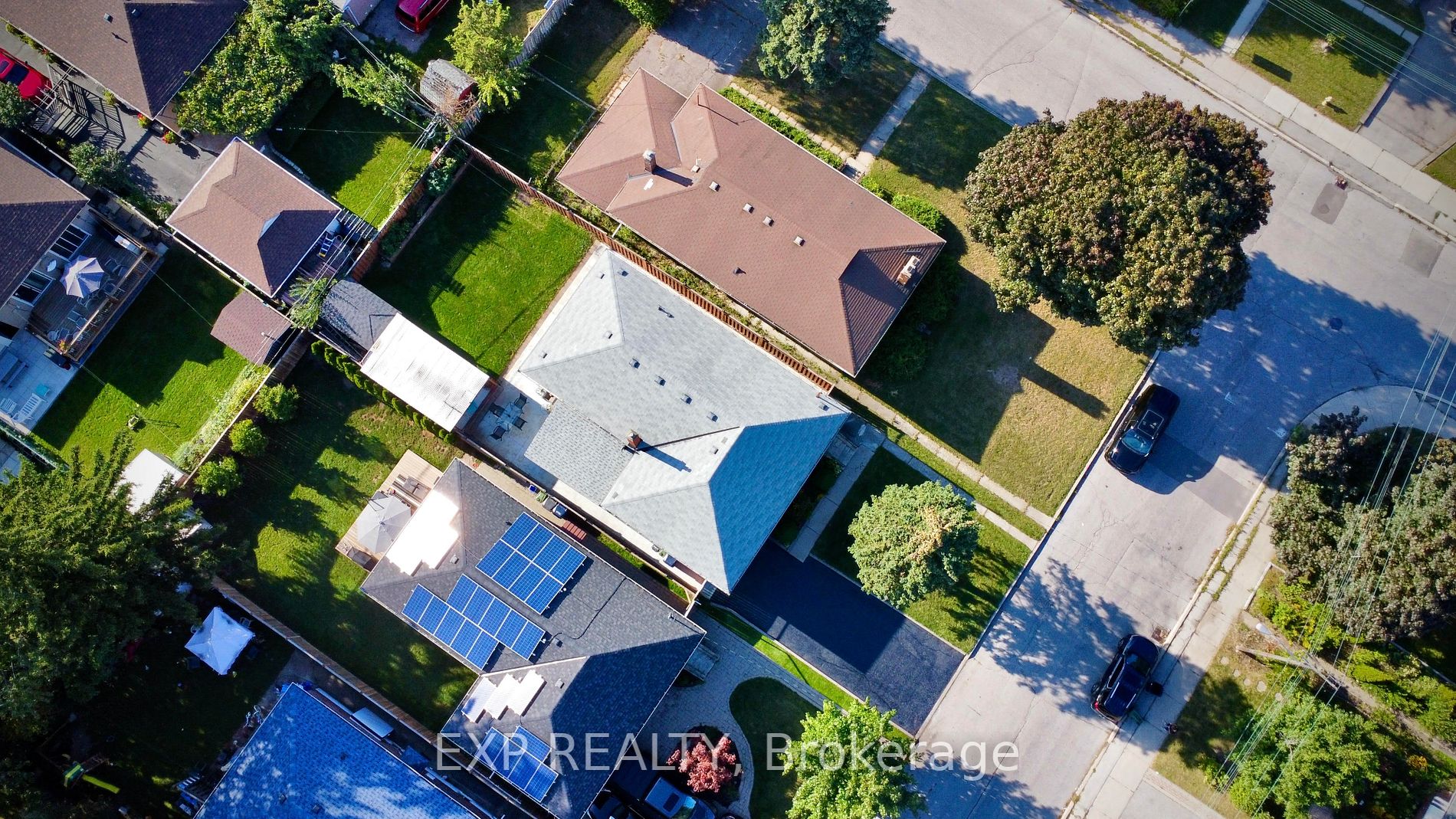 98 Lynvalley Cres