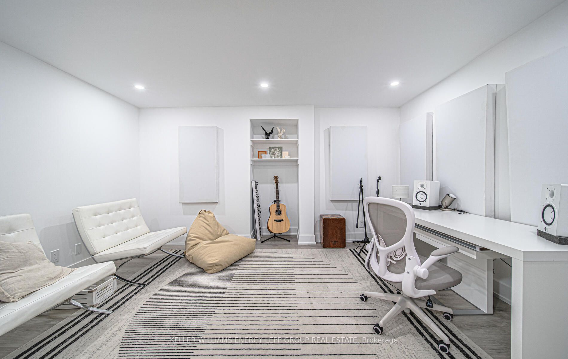 47 Kimberly Dr