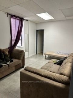 174 Harwood Ave S, #102