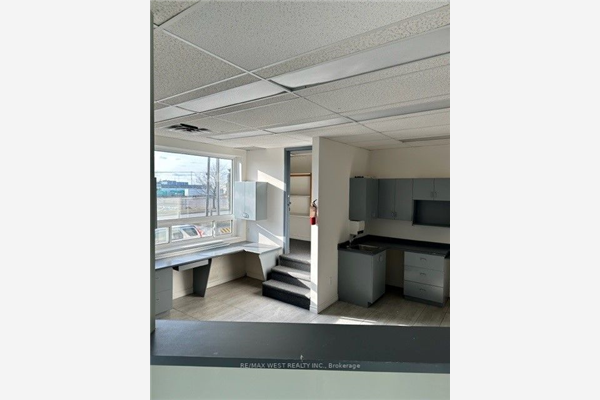 174 Harwood Ave S, Ajax