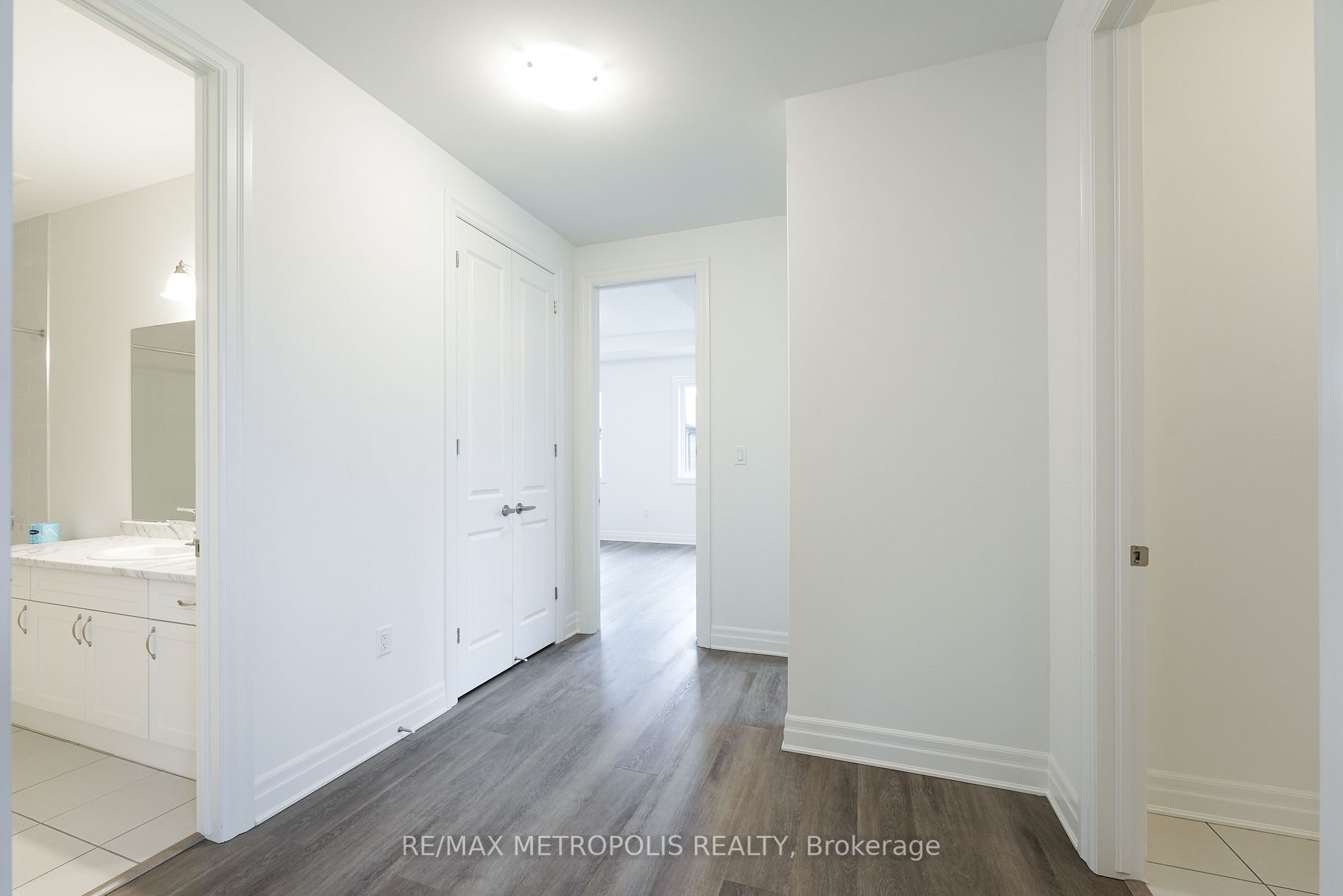 1554 Honey Locust Place