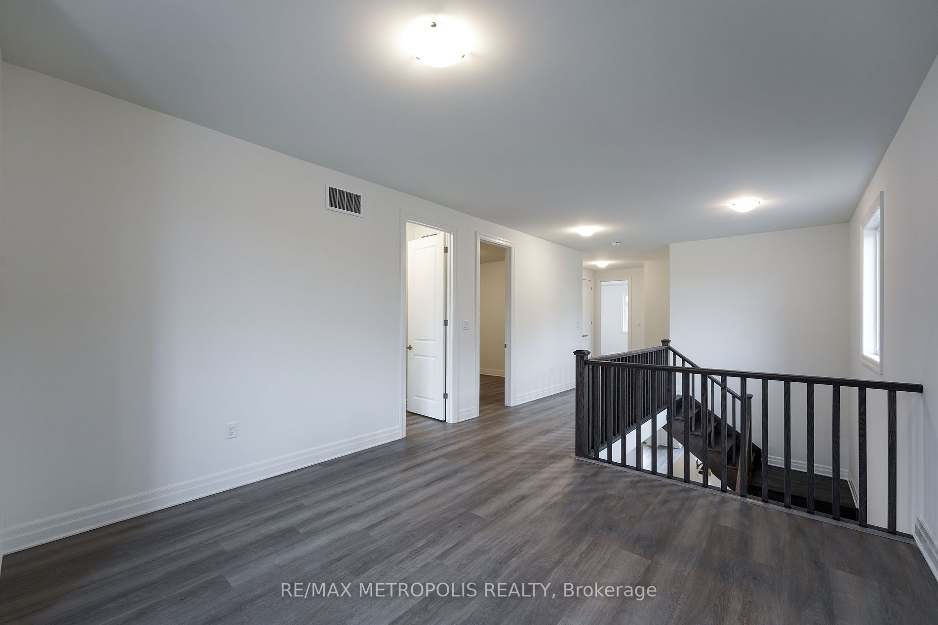 1554 Honey Locust Place