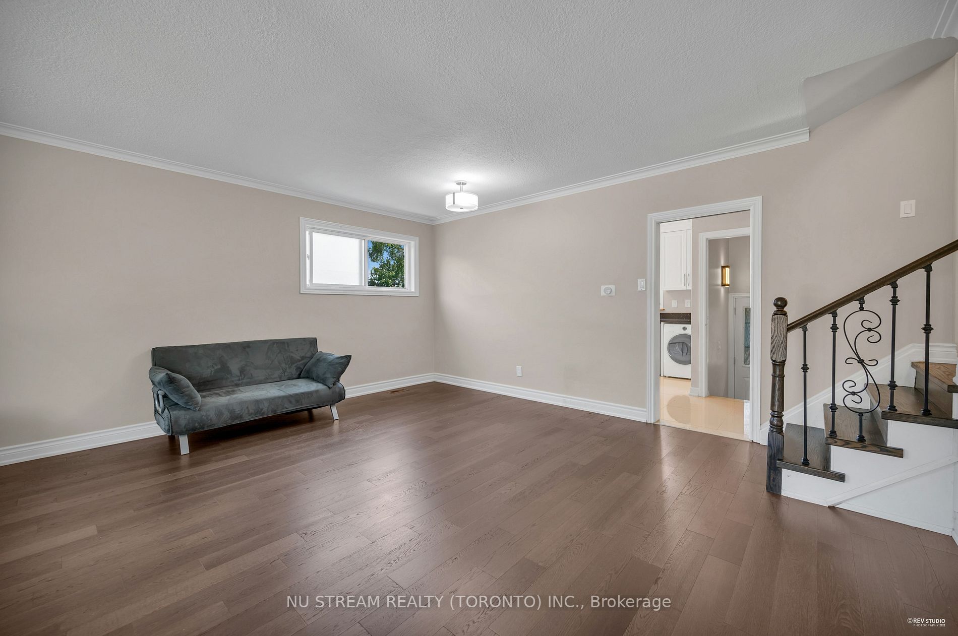 11 Tremely Cres