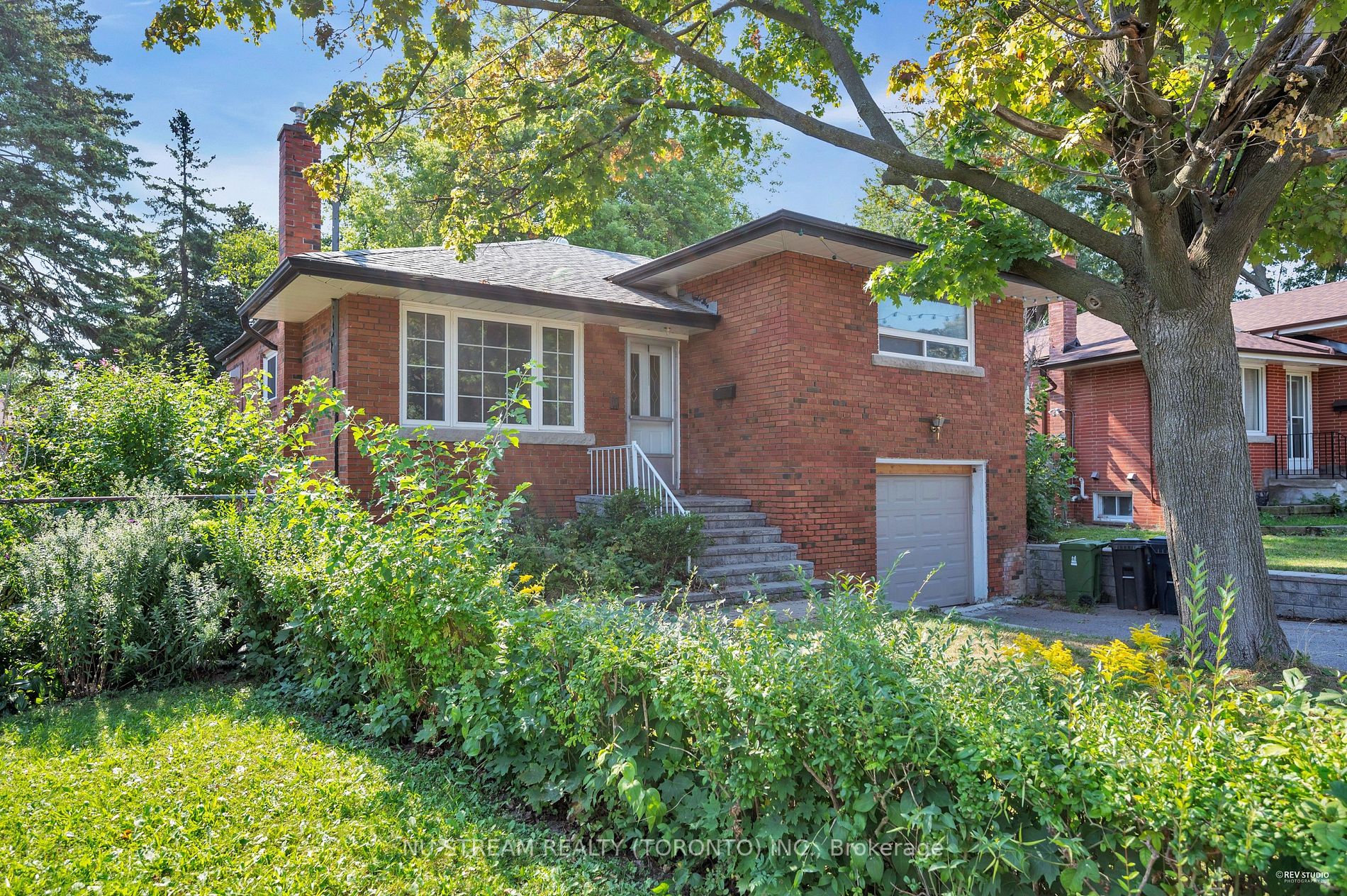 11 Tremely Cres